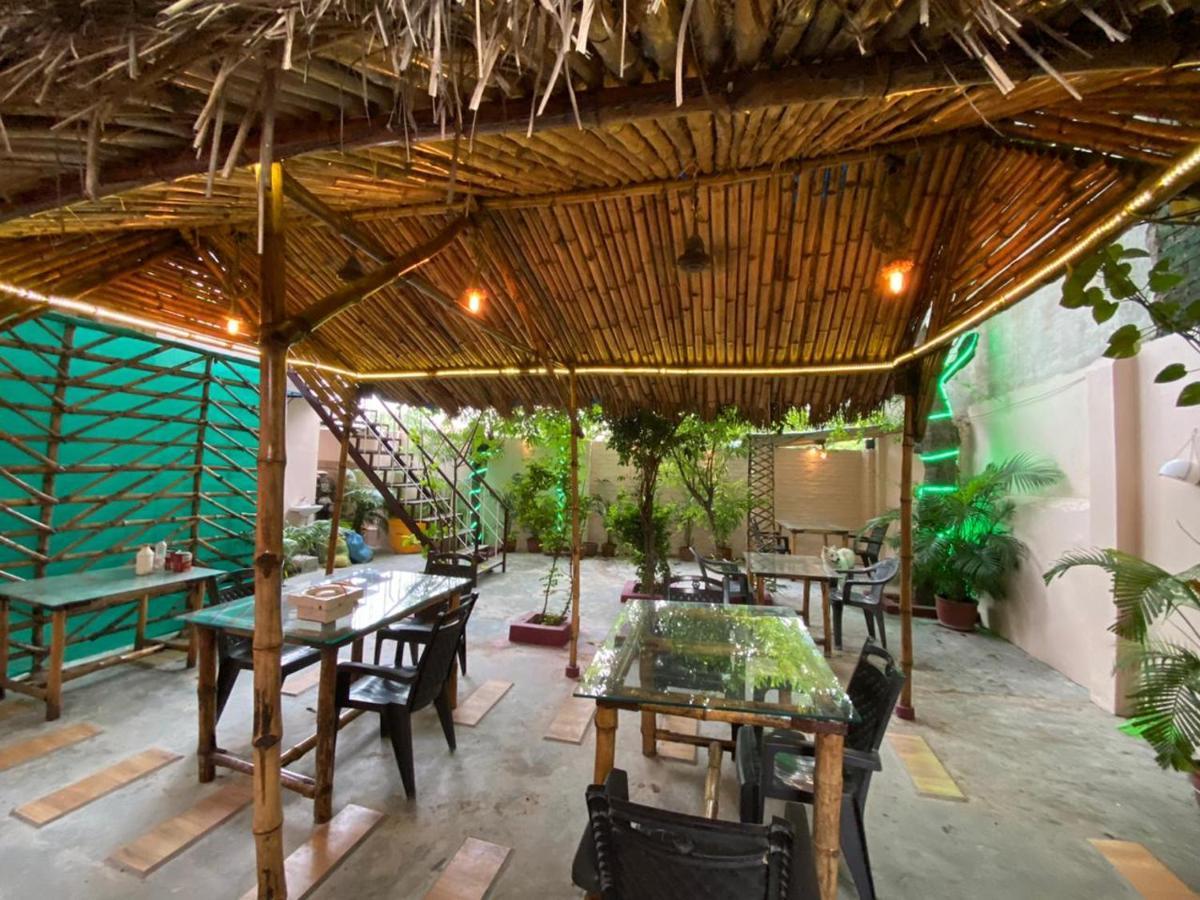 The Sunaina Hotel Varanasi Ngoại thất bức ảnh