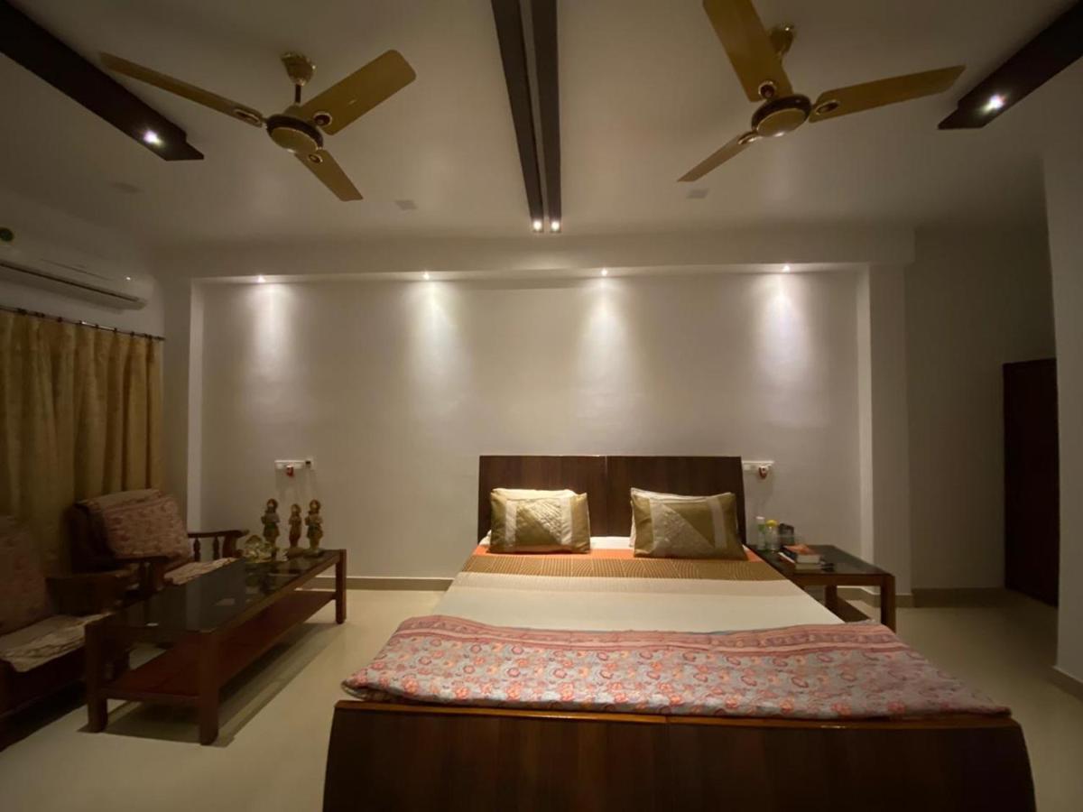 The Sunaina Hotel Varanasi Ngoại thất bức ảnh